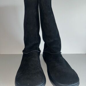 Sleek Black Over the Knee Boots